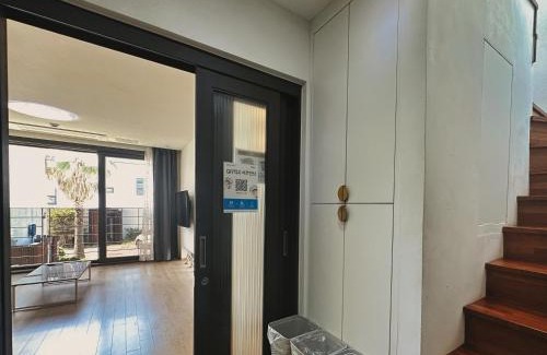 Aewol House | Discover Aewol Bada Poomeun: Family-Friendly Retreat
