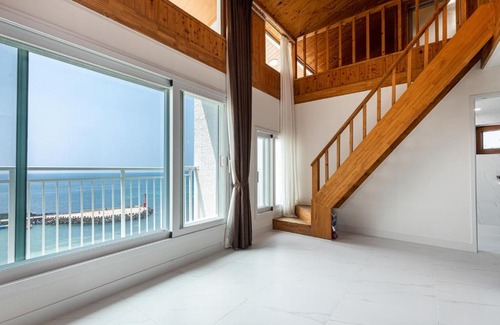 Aewol Hotel | Oceanfront Aewol Oceanstay: Family-Friendly with Pool