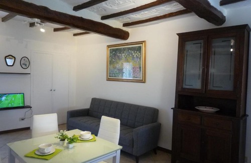 Verduno Apartment | Scenic Apartment with View in Verduno - Rated 8/10