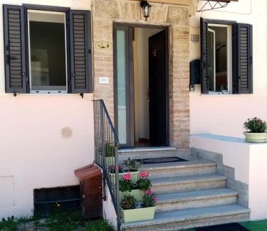 Bovara House | Pet-Friendly Retreat at Affittacamere Aqva Fontis