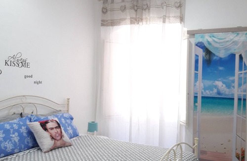 Isola del Borgo Antico House | Guest Favorite: Affittacamere Al Molo Sant'Eligio Awaits