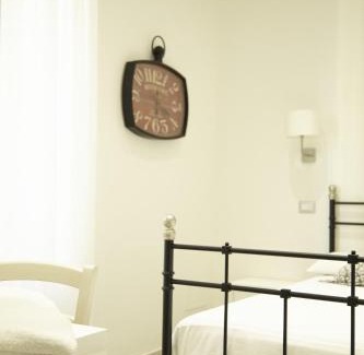 Monza House | Guest Rated 9.1! Affittacamere Arosio with Kitchen & Dining