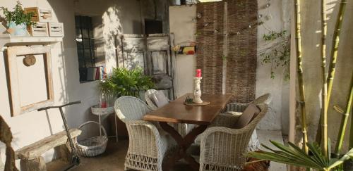 Losone House | Pet-Friendly Retreat at Affittacamere Casa Archi, Rated 9.1