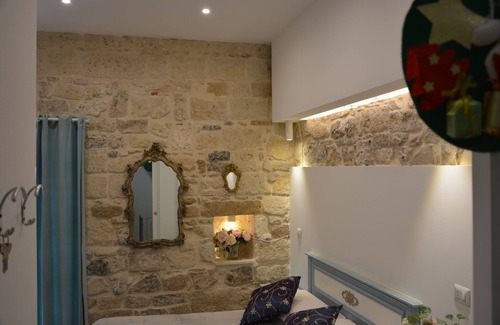 Old Town House | Guest Rated 10/10: Dimora del Carmine with Breakfast & Kitchen