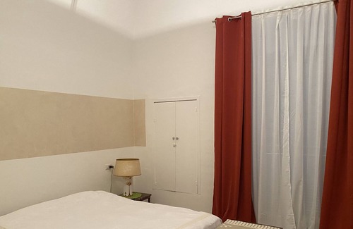 Ruvo di Puglia House | Cozy Stay at Affittacamere Domus Catalano with Breakfast