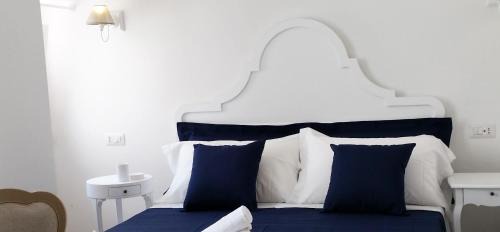 Centro Storico House | Oceanfront Retreat at Affittacamere La Cattedrale