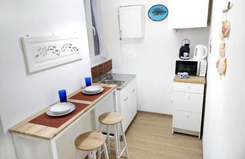 Pitelli House | Discover Affittacamere Le Due Porte with Kitchen Amenities