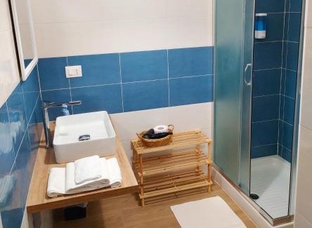 Pitelli House | Discover Affittacamere Le Due Porte with Kitchen Amenities