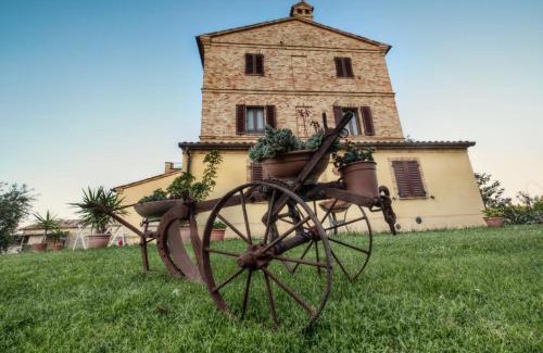 Montefano Bed & Breakfast | Guest Rated 9.3: Family-Friendly Stay at B&B Le Rose