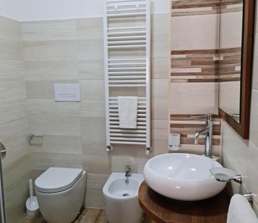 Teggiano House | Pet-Friendly Retreat: Affittacamere Le Querce, 10/10 Rated