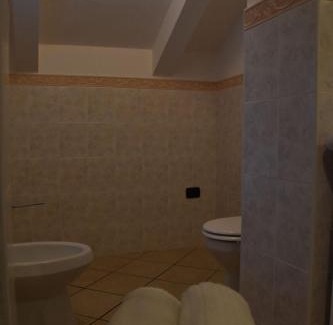 Lauco House | Guest Rated 9.5: Affittacamere Li di Giuan with Kitchen & Dining