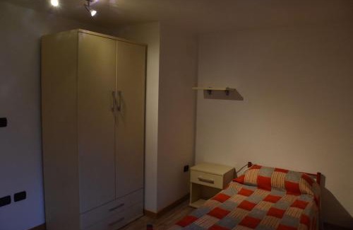 Lauco House | Guest Rated 9.5: Affittacamere Li di Giuan with Kitchen & Dining