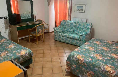 Borgo Trento House | Discover Affittacamere Mameli: Guest Favorite with Breakfast