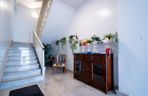Gela House | Guest Rated: Manì Rooms with Private Bathrooms