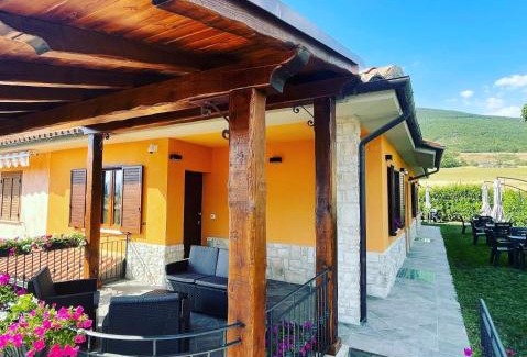 Casali di Serravalle House | Pet-Friendly Stay at Affittacamere Residenza Montedoro