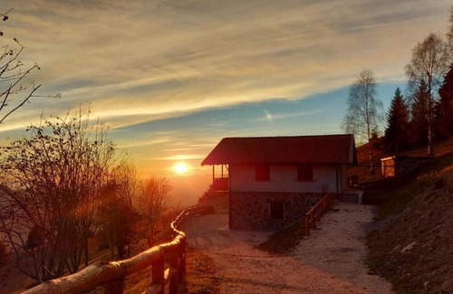 Capovalle Apartment | Exceptional Stay at Affittacamere Sole & Luna - Family-Friendly