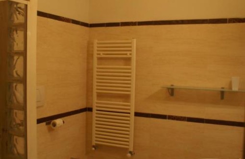 Zona LIII Tomba di Nerone House | Discover Affittacamere Villa Wilson: Family-Friendly Retreat