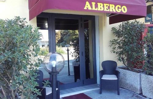 Parma Apartment | Comfortable Stay with Private Bath for Families