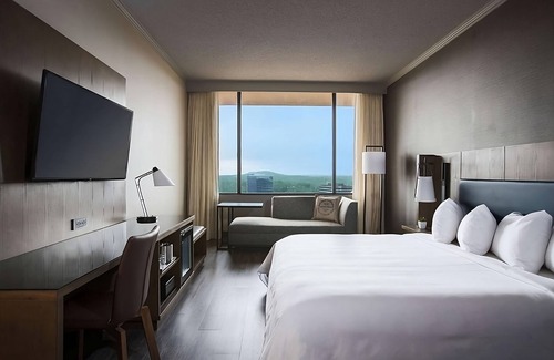 Nashville Resort | Budget-Friendly Comfort Near Adventure Science Center