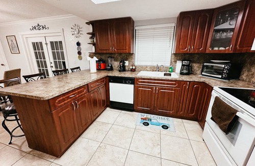Orlando House | Budget-Friendly 3 Bedroom Home with Private Pool Near Orlando