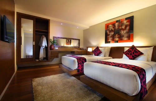 Umalas Hotel | Budget-Friendly Stay with Pool and Kitchen in Umalas