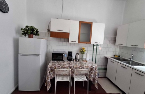 Mestre Apartment | Convenient Stay Just Steps from Bus Stop with Spa Access