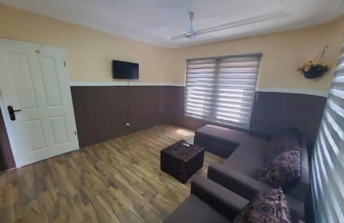 Weija Apartment | Affordable Apartment with Living Room & Bathtub