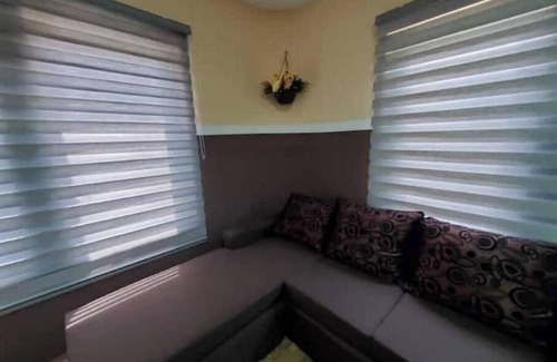 Weija Apartment | Affordable Apartment with Living Room & Bathtub