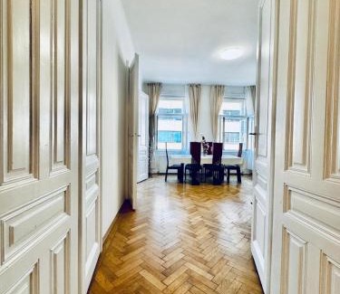 Schottenfeld Apartment | Affordable