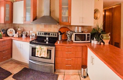 Cabezas Condo | Budget-Friendly Dream Condo with Private Pool & Ocean View