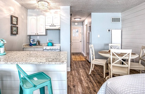 Panama City Beach Condo | Budget-Friendly Beachfront Retreat with Pool & Spa Access