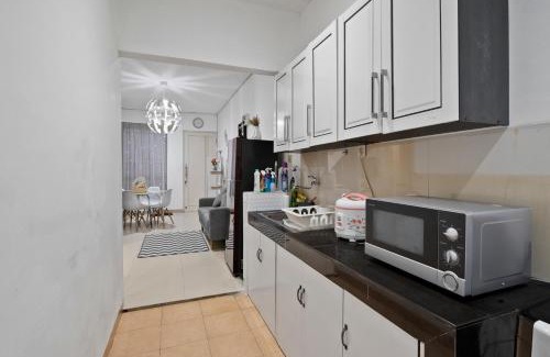 Serpong House | Budget-Friendly 4-Star Hotel with Pool & Family Amenities