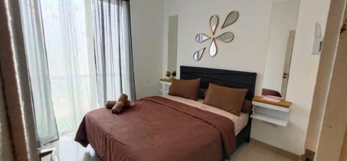 Serpong House | Budget-Friendly 4-Star Hotel with Pool & Family Amenities