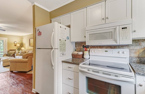 Fernandina Beach Condo | Budget-Friendly Getaway at Amelia Landings with Ocean View