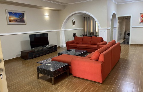 Dzorwulu Apartment | Budget-Friendly Stay with Pool and Child-Friendly Amenities