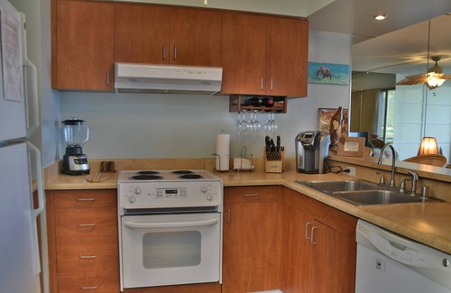 Makaha Condo | Budget-Friendly Oceanfront Condo with Stunning Views & WiFi