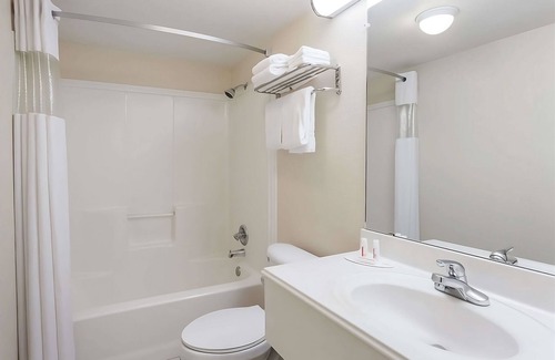 Austin Ave. Hotel | Affordable Stay in Waco Near Popular Event Venues