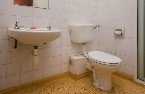 Nairobi Hotel | Cozy Afralti Guest House with Family-Friendly Amenities