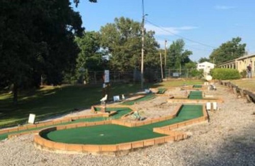 Hardin House | Discover AFrame Kentucky Lake with Pool and Breakfast