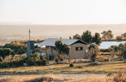 Stanford Ski Chalet | Explore AfriCamps at Stanford Hills: Pet-Friendly Retreat