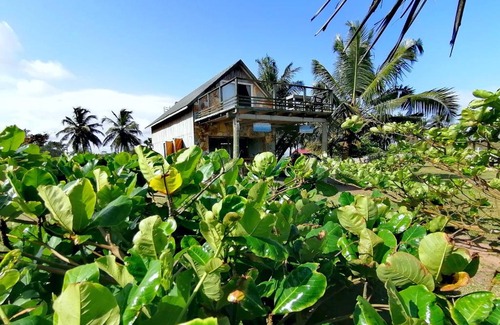 Busua Hotel | Eco-Friendly Afro Beach Eco Resort Butre with Ocean View