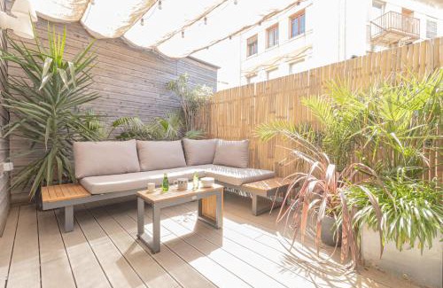 Quartier Administrations House | AfroBoHome, Expérience Atypique, clim, 2 à 6 personnes, Proche centre Nîmes, Garage clos