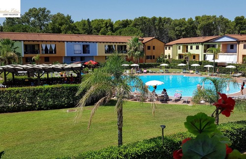 Lido Condo | Elegant Villa with Pool and Ocean View for Memorable Stays