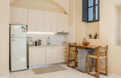 Psathi Apartment | Serene Afroessa Cave Kimolos with Oceanfront Views