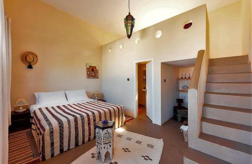 Mirleft Hotel | Discover Aftas Trip: Pet-Friendly Oceanfront Retreat