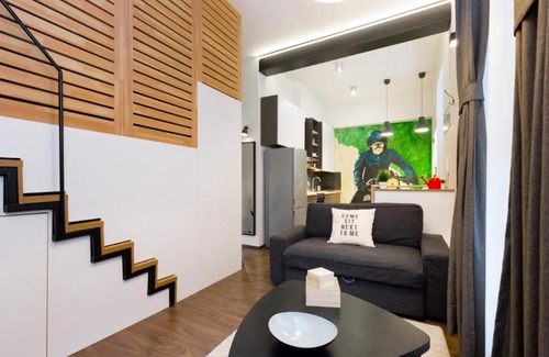 Erzsebetvaros Apartment | Budget-Friendly Stay at After City Park - Rated 9/10!