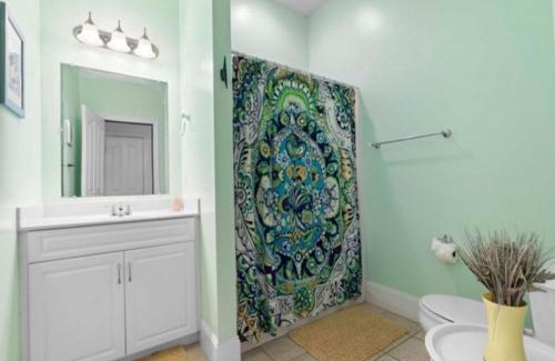 Wilmington Beach House | After Dune Delight: Relaxing Townhouse Close to Everything