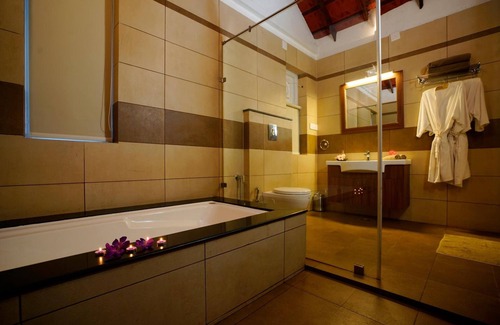 Meppadi Resort | Experience After the Rains: 4-Star Comfort & Family-Friendly Amenities
