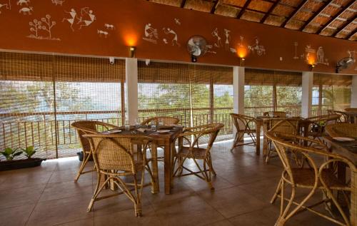 Meppadi Resort | Serene After the Rains - Rainforest Lodge with Pool & Dining