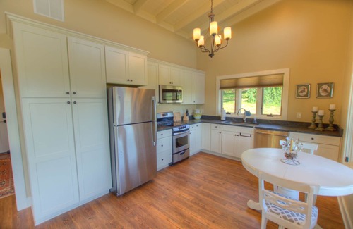 Afton Cabin | Pet-Friendly Retreat at Afton Mtn. Vineyards - 9.8 Rated!